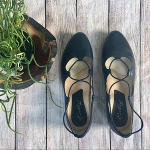 Earthies Essen Navy Blue Leather Flat sz 9